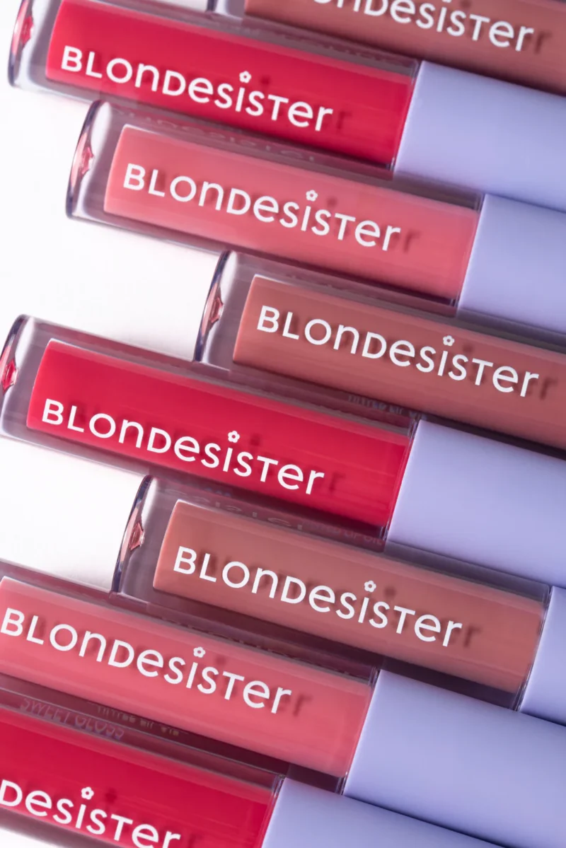 BLONDESISTER lūpų aliejus “Red Fruits – bespalvis uogų kvapo”, 2,5 ml Dekoratyvinė kosmetika 23